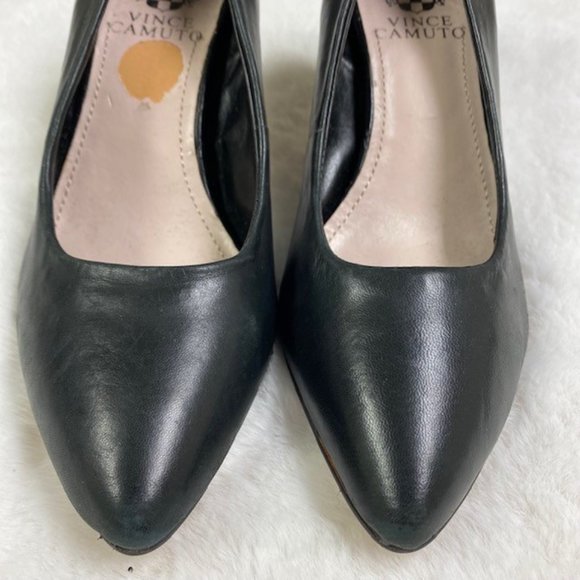 Vince Camuto Black Leather Pumps Heels, size 6 - Picture 2 of 7